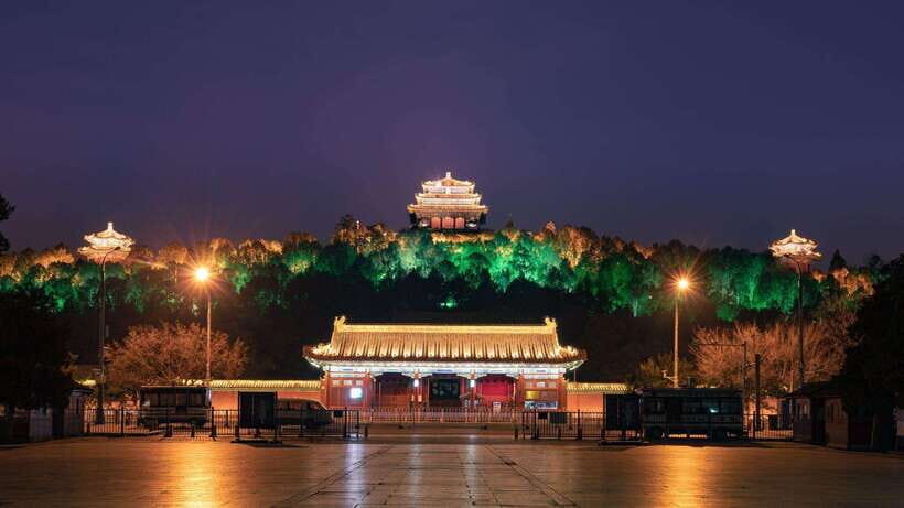 Beijing：Jingshan Park (Palace Museum Garden) Ticket - Best time to go: early quiet, afternoon crowds, and evening light shows